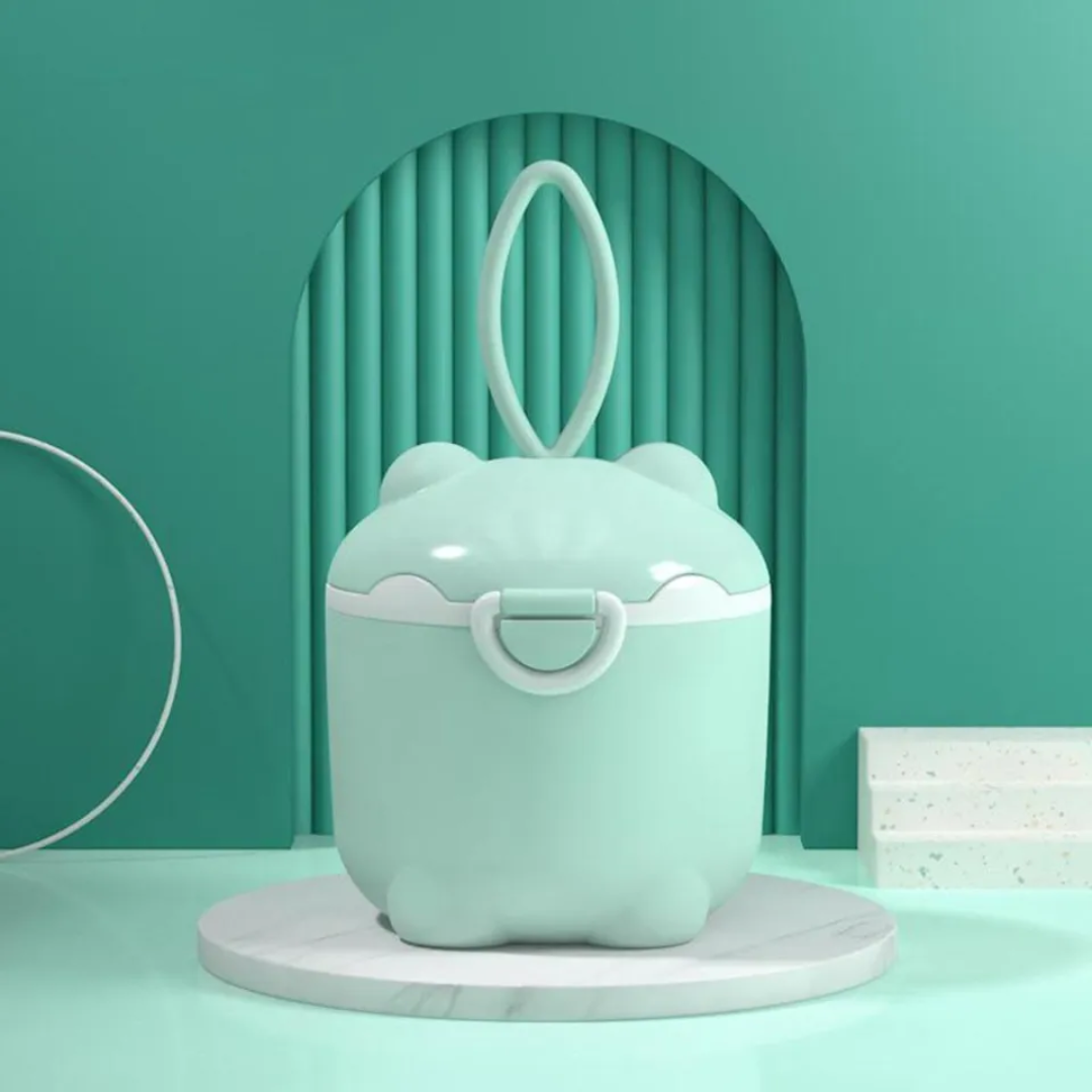 Baby Formula Dispenser, Portable Milk Powder Dispenser Cute Pig Shape Snack Storage Container